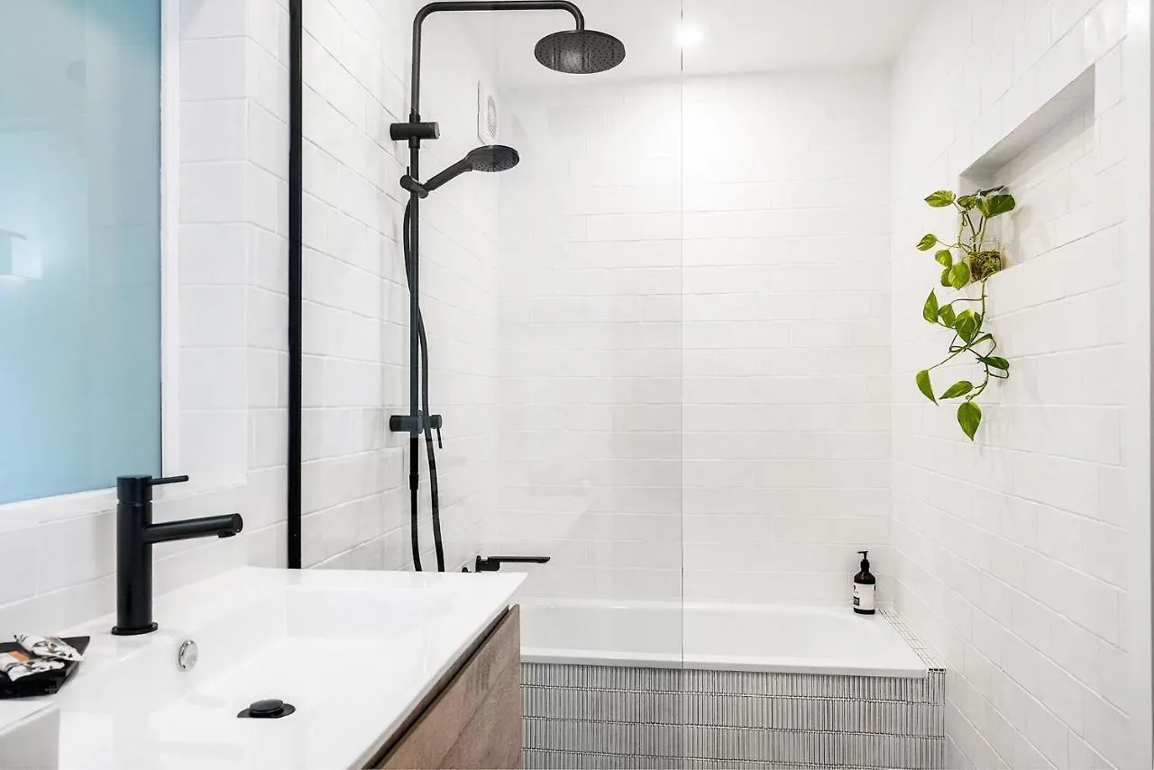 Byron Blisshouse Garden Villa - Beachside Retreat Byron Bay